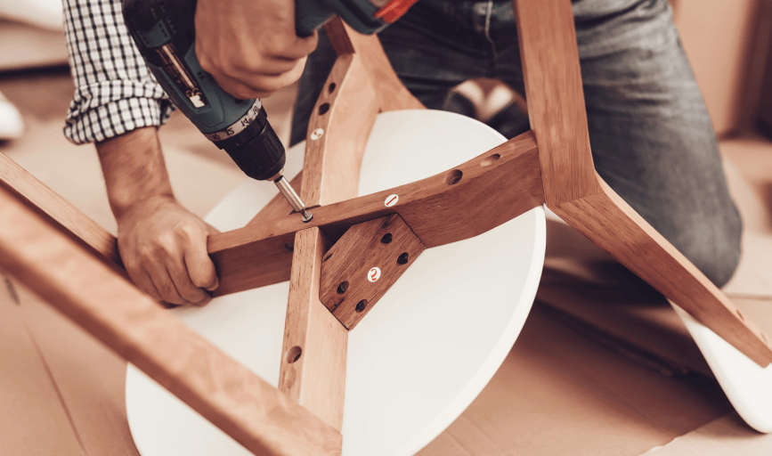 <p style="font-family: 'Poppins', sans-serif; font-weight: 700; font-size:24px;">HANDYMAN SERVICES</p>